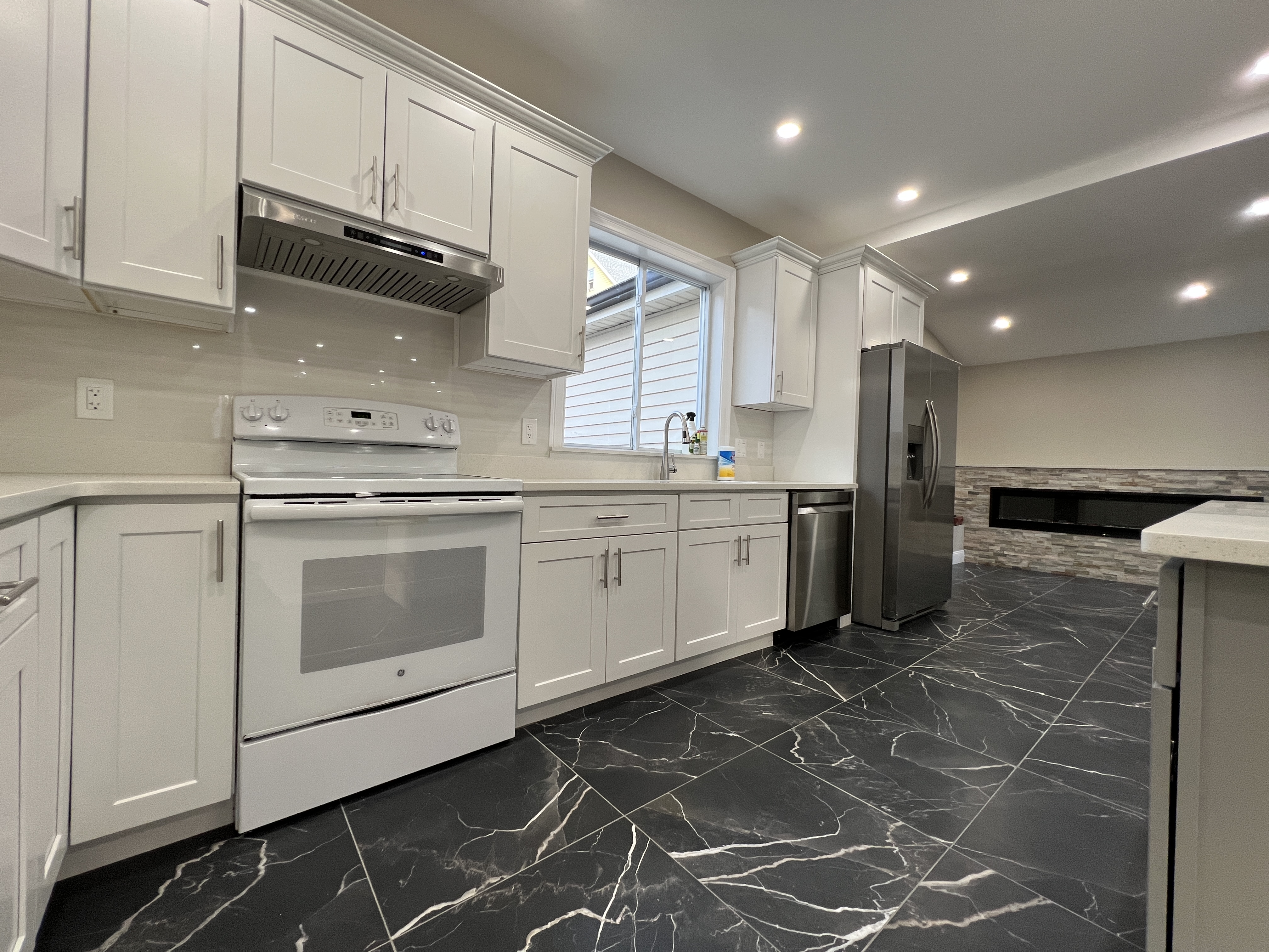 4 bed, 3 bath apartment for rent at 324 Farrington St Unit 1, Quincy — photo 8 of 21
