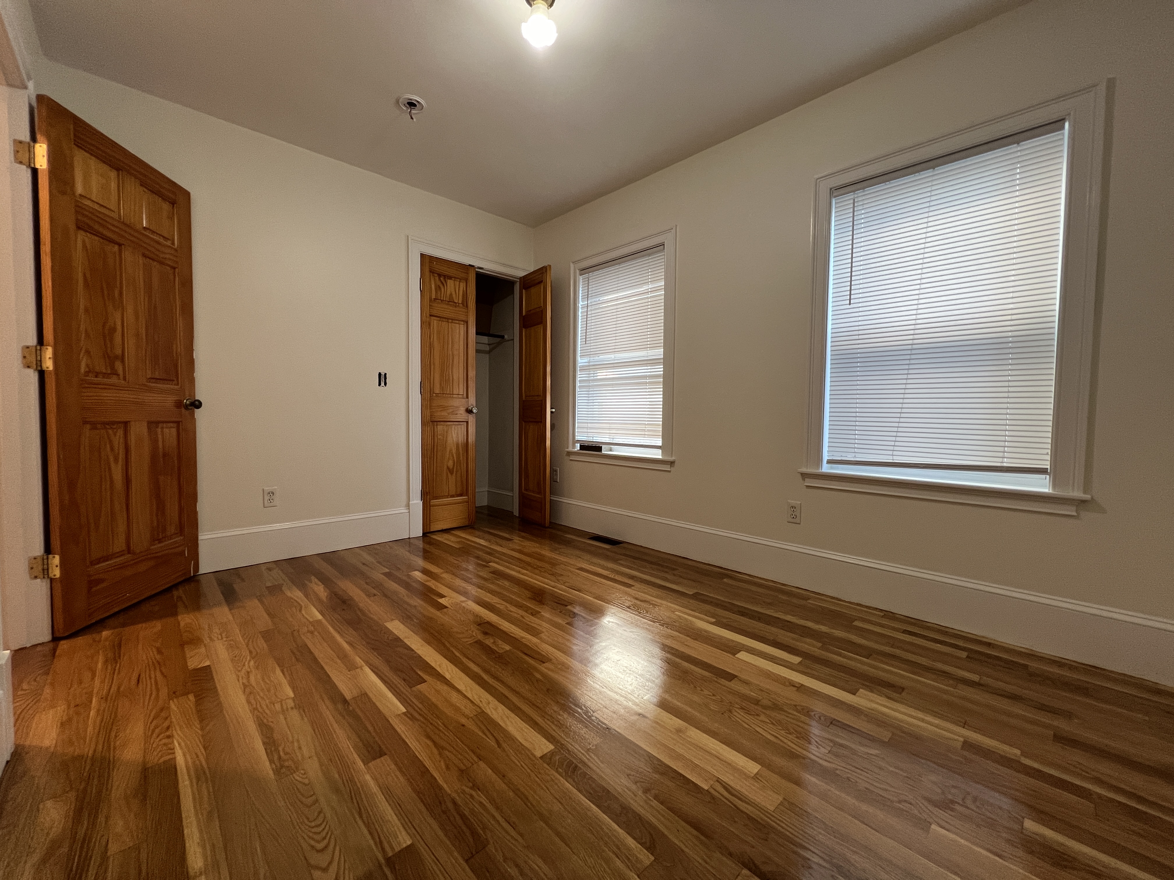 4 bed, 3 bath apartment for rent at 128 Buttonwood St Unit 1, Dorchester — photo 8 of 14