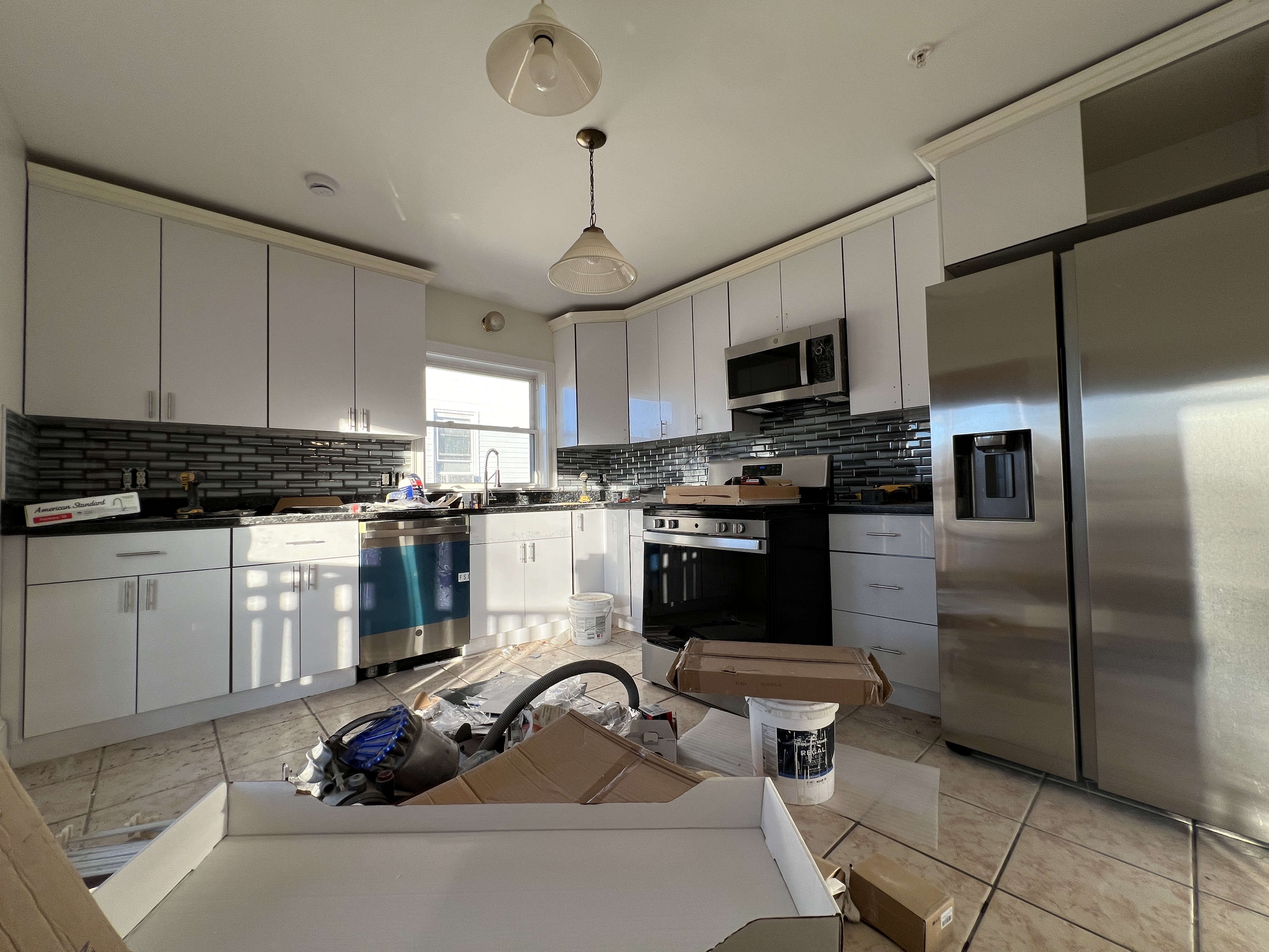 4 bed, 3 bath apartment for rent at 128 Buttonwood St Unit 3, Dorchester — photo 3 of 14