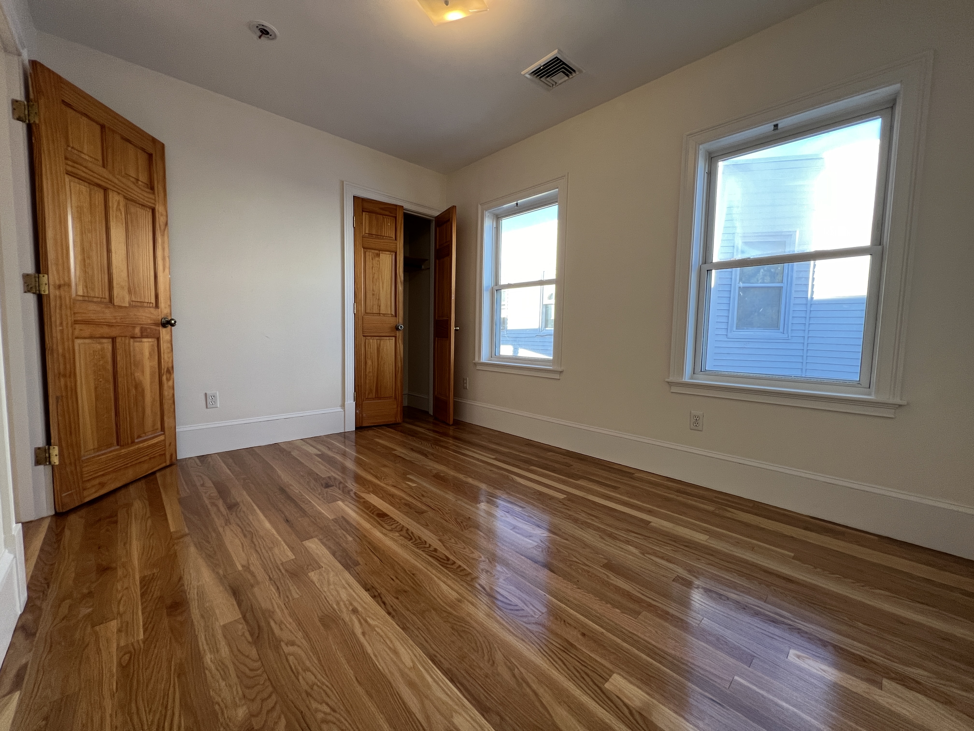 4 bed, 3 bath apartment for rent at 128 Buttonwood St Unit 3, Dorchester — photo 7 of 14