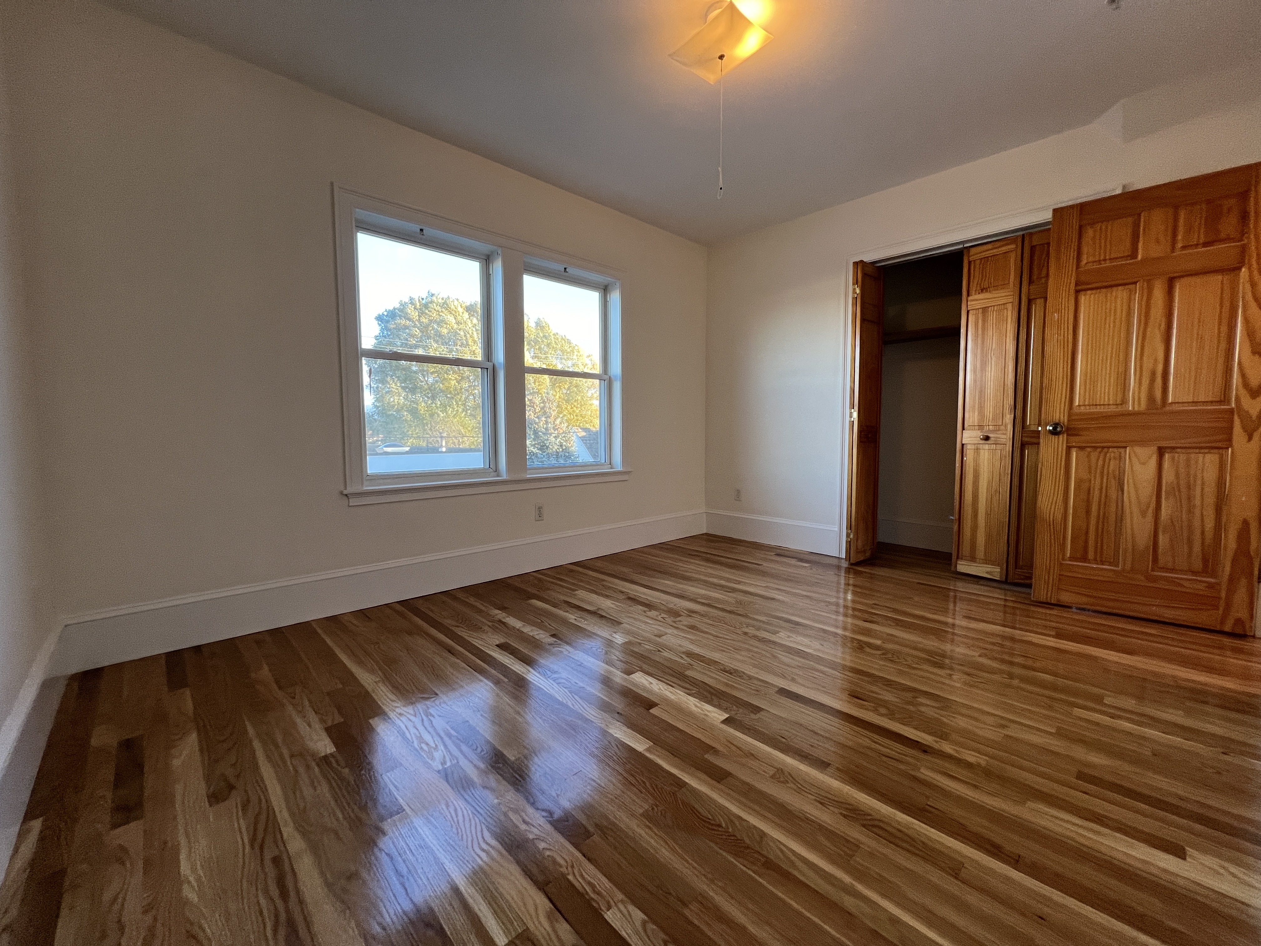 4 bed, 3 bath apartment for rent at 128 Buttonwood St Unit 3, Dorchester — photo 8 of 14