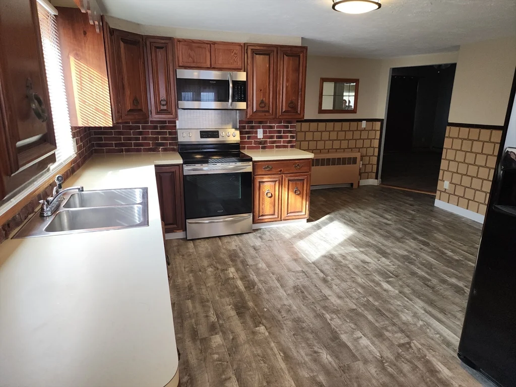 586 Franklin St, Worcester