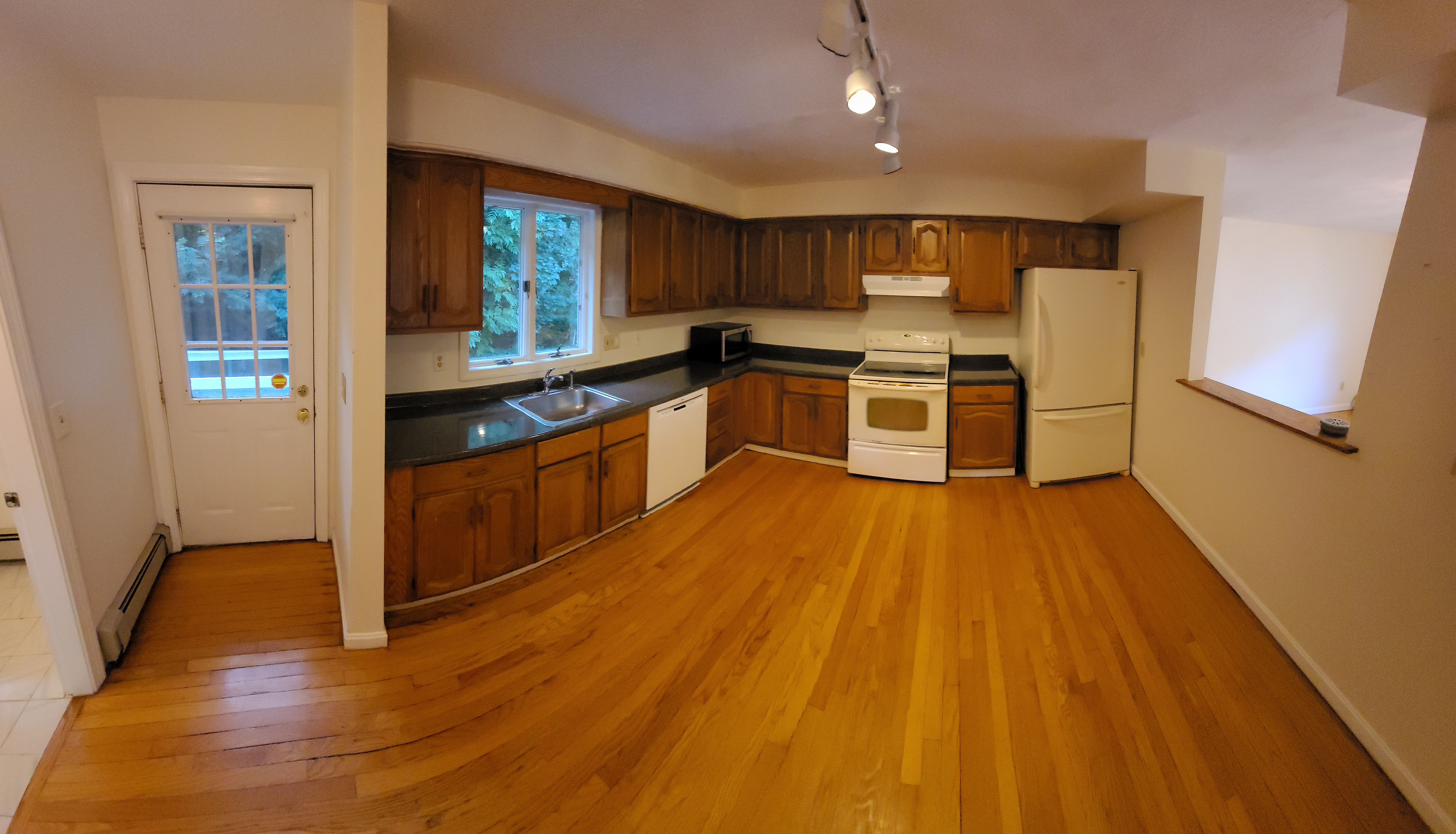 3 bed, 3.5 bath apartment for rent at 100C Allandale St Unit house, West Roxbury — photo 22 of 32