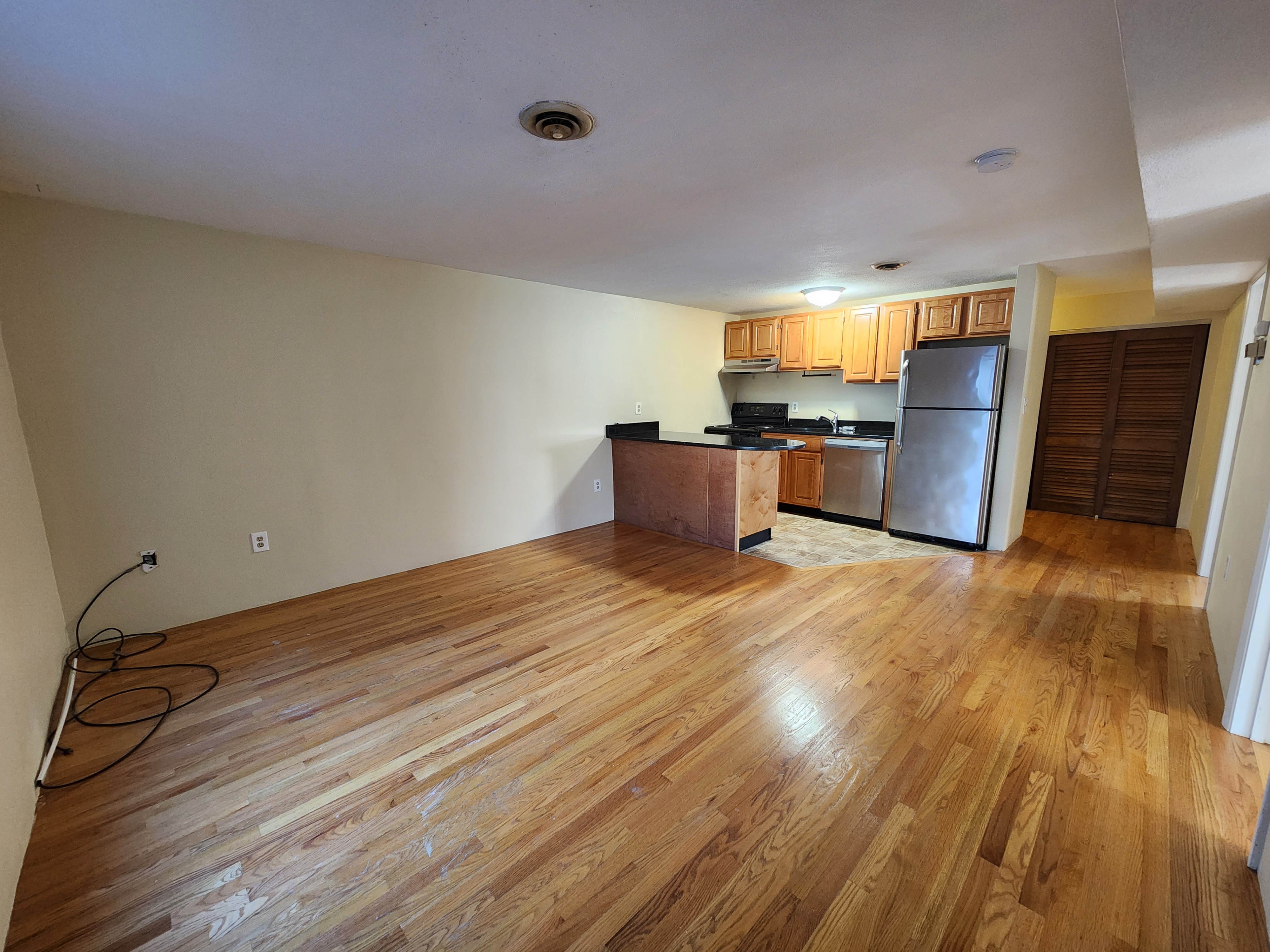 385 Dorchester St, South Boston