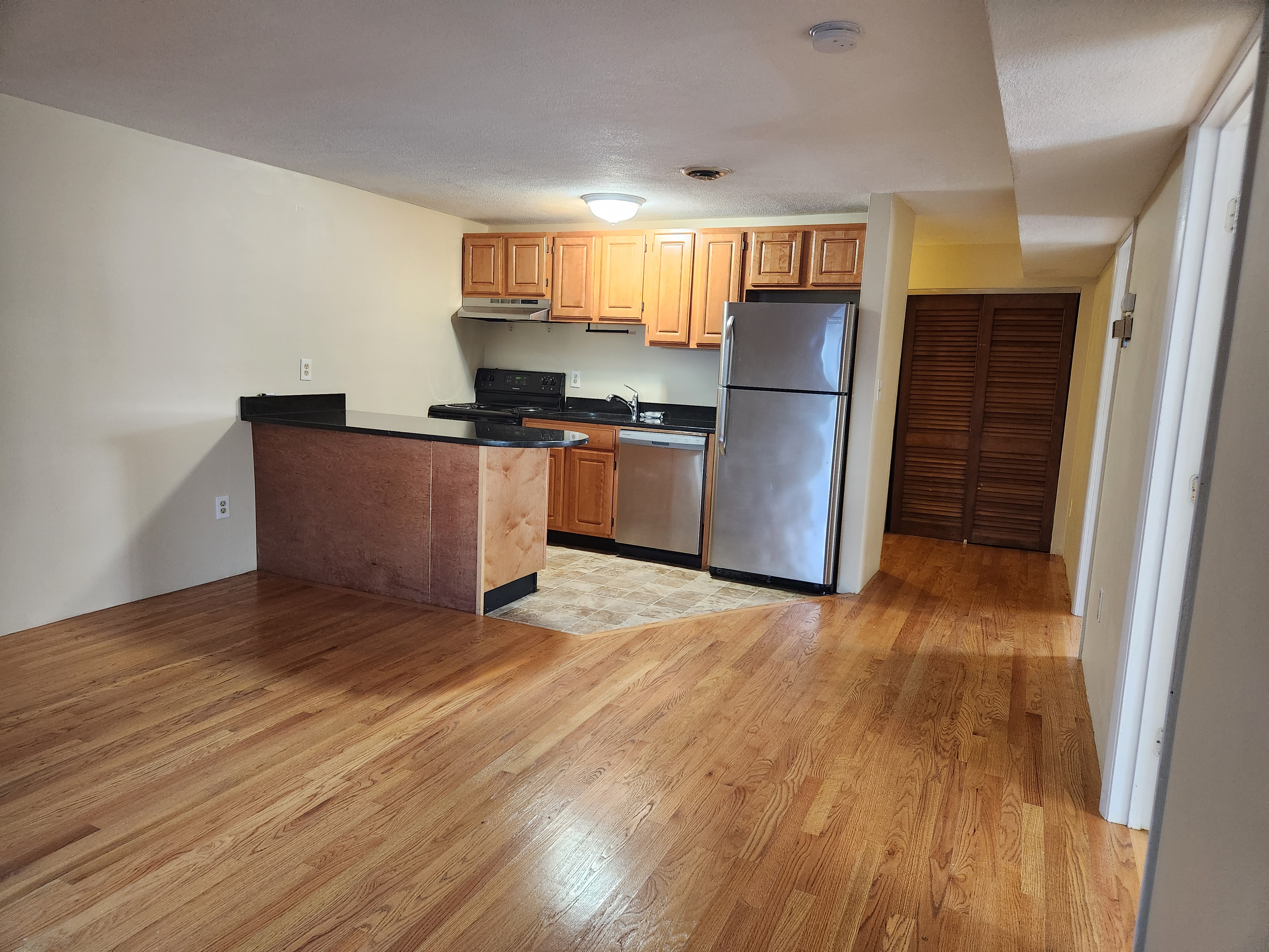 385 Dorchester St, South Boston