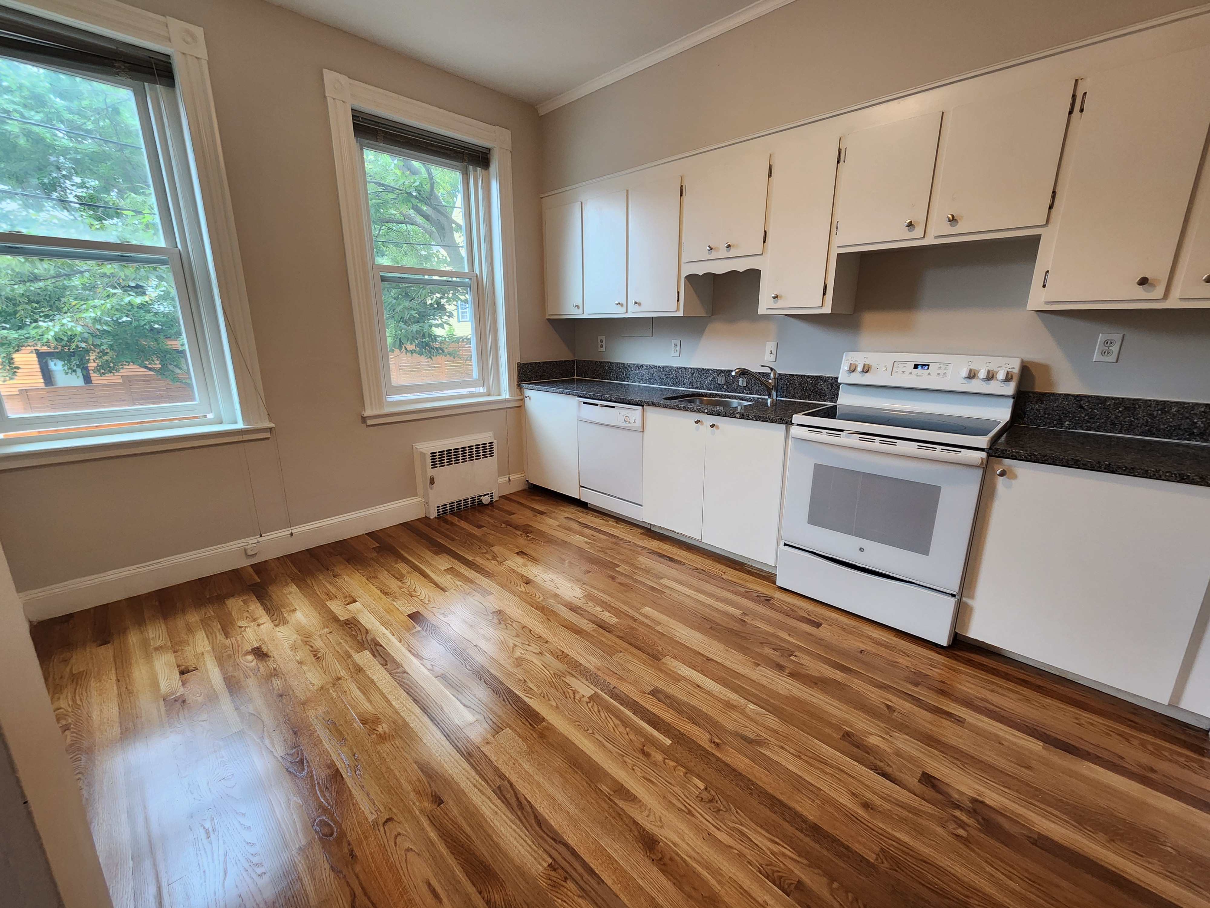 31 Stearns Rd, Coolidge Corner