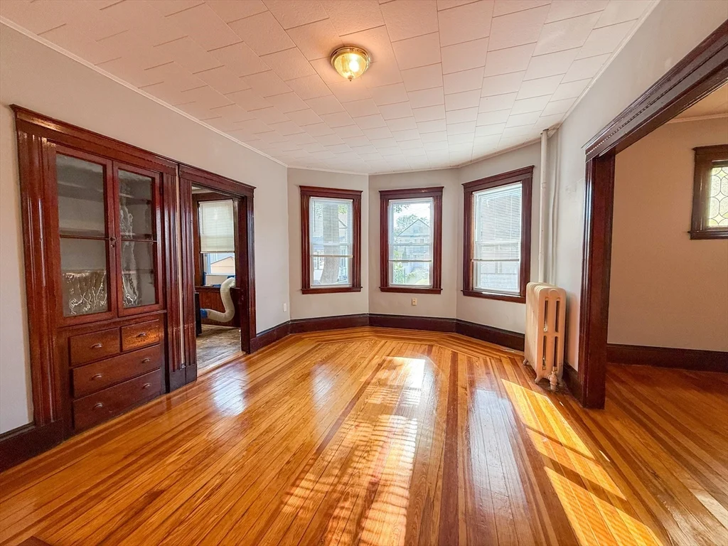 7 Lambert St, Medford