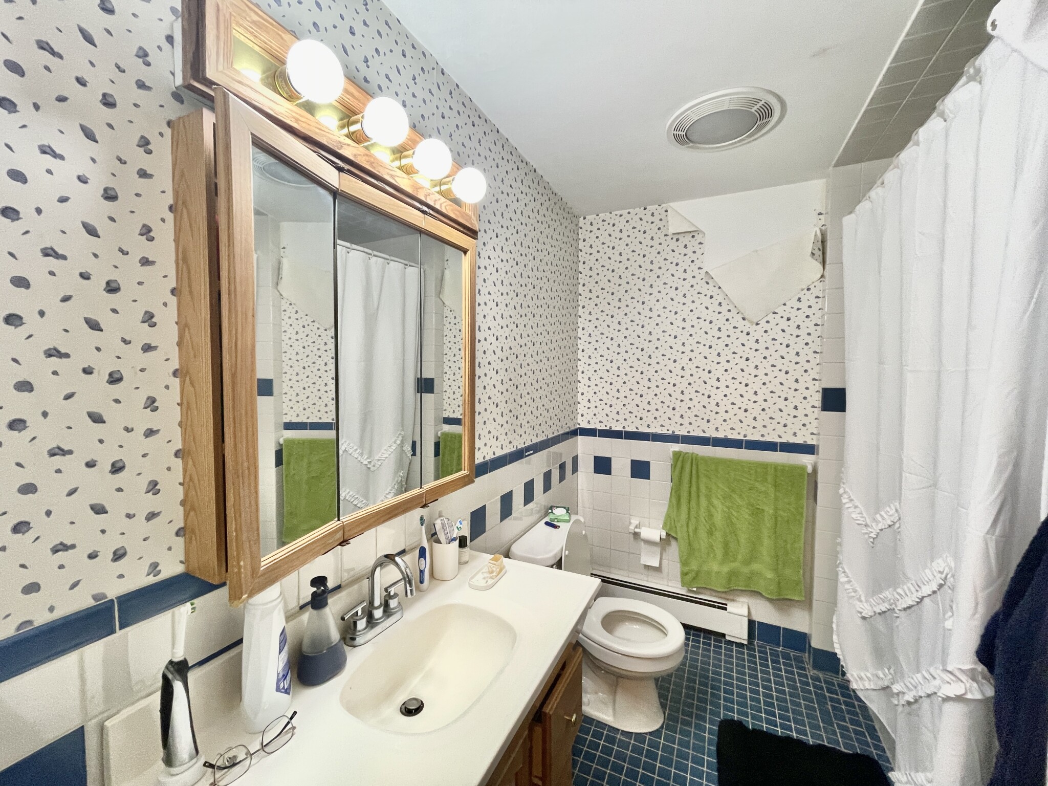 3 bed, 1 bath apartment for rent at 2028 Massachusetts Ave Unit 2, Porter Square — photo 3 of 3