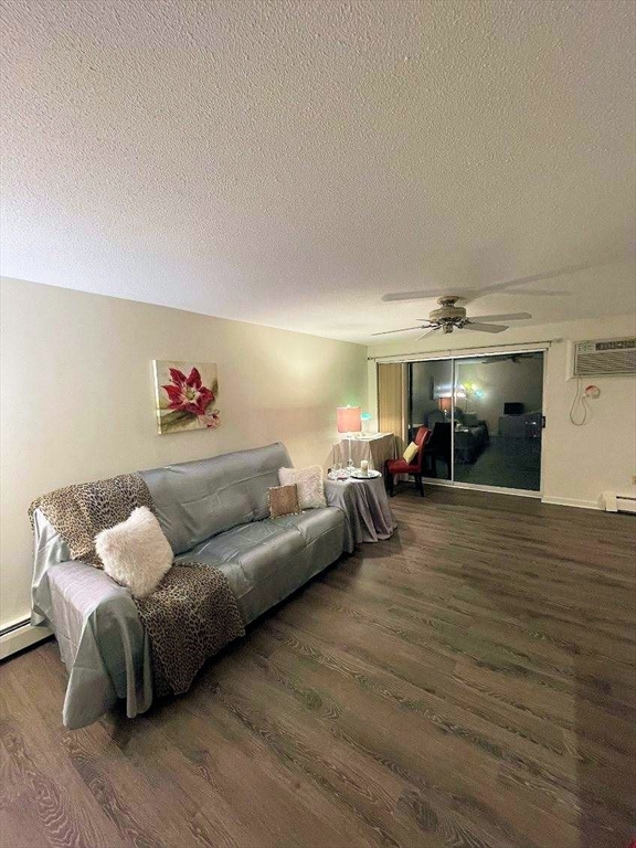 68 Main St, Stoneham