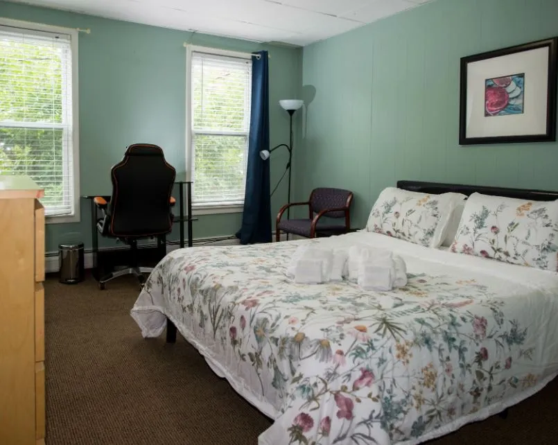 42 Everett St, East Boston