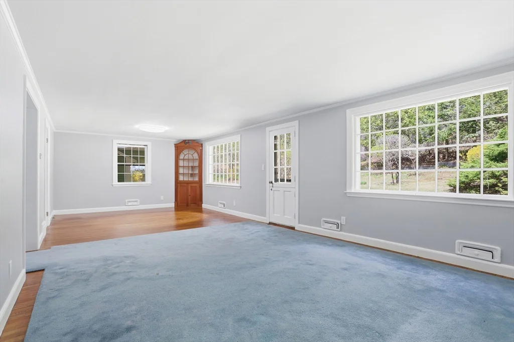11 Sherman Bridge Rd, Wayland