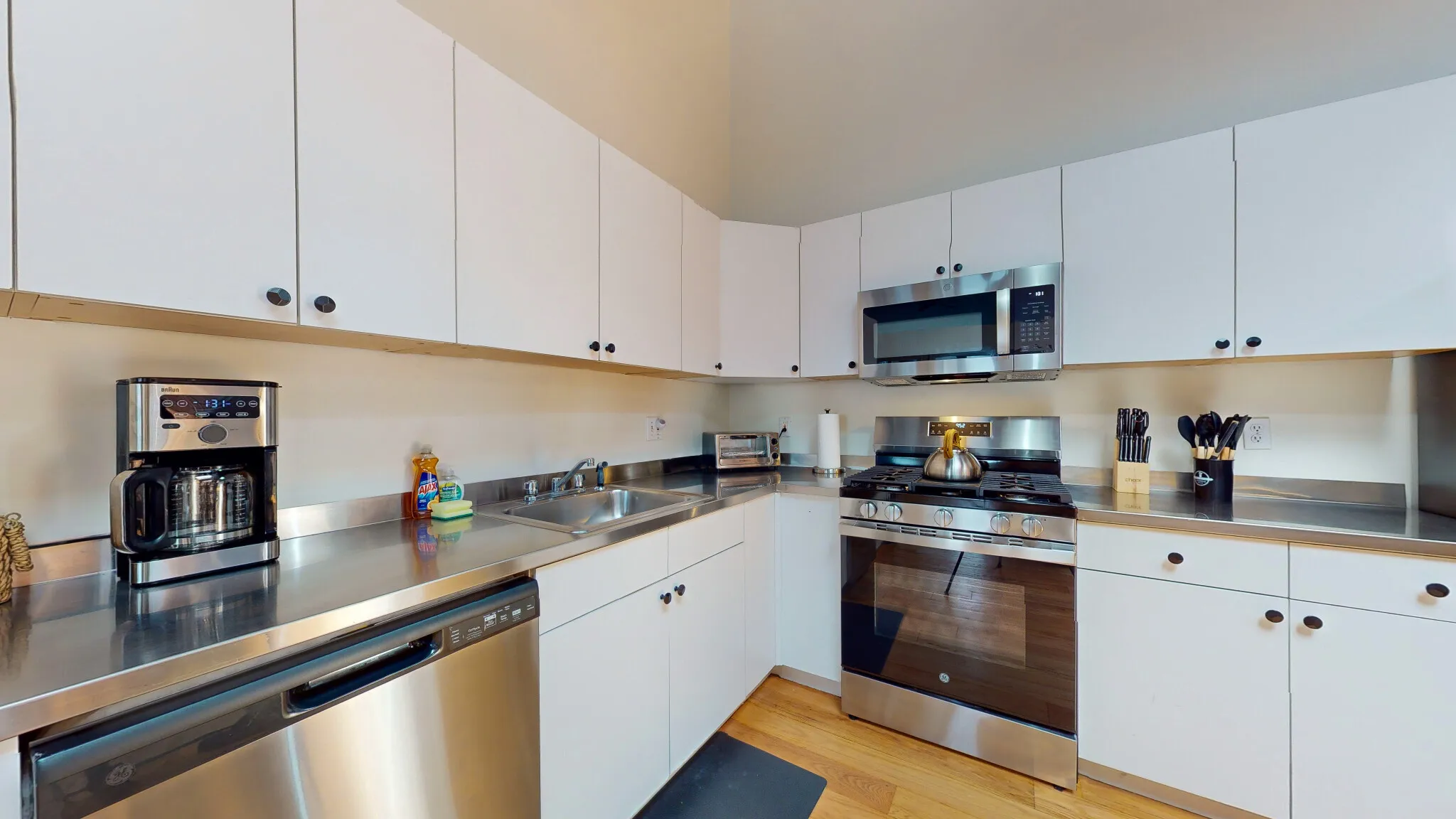 19 Stanhope St, Back Bay