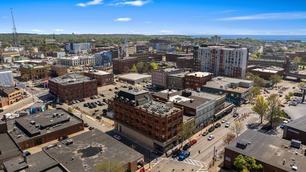 64 Market, Lynn