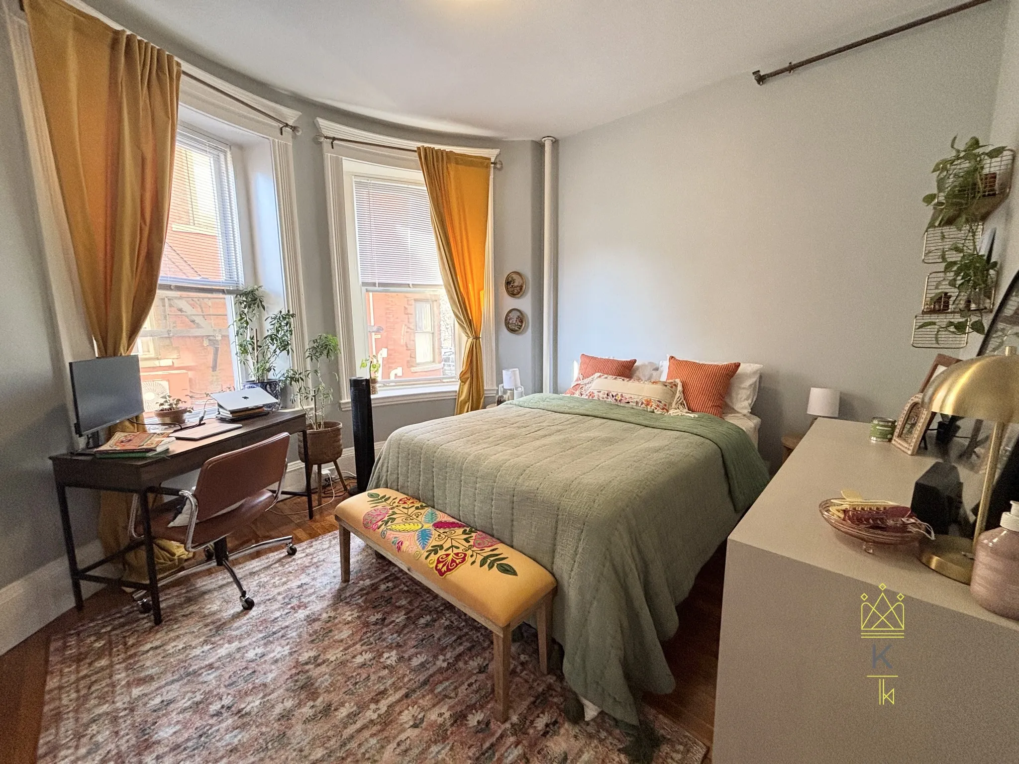 1569 Beacon St, Brookline