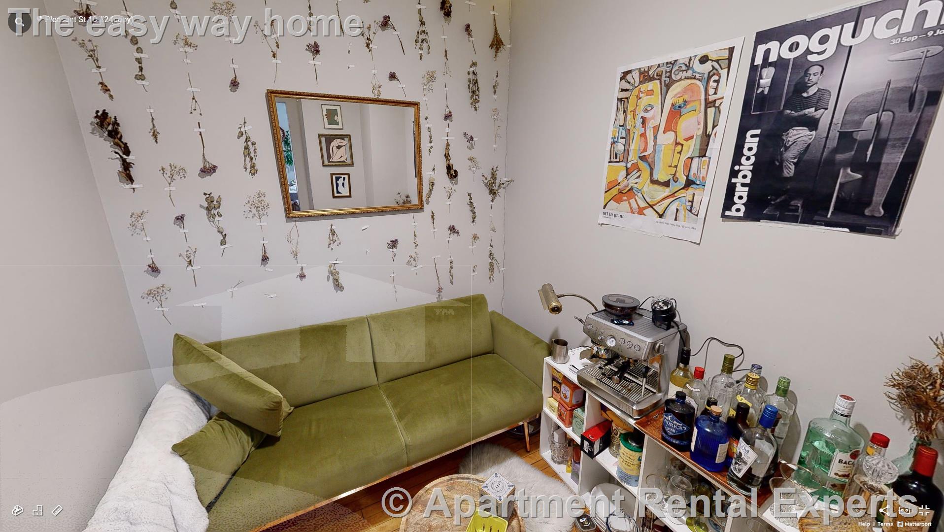 10 Pleasant St, Central Square