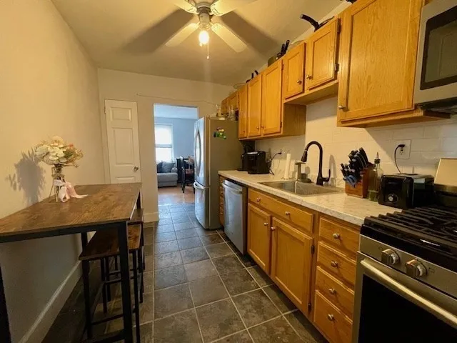 125 Farragut Rd, South Boston