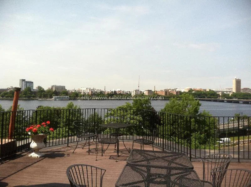 33 Bay State Rd, Fenway