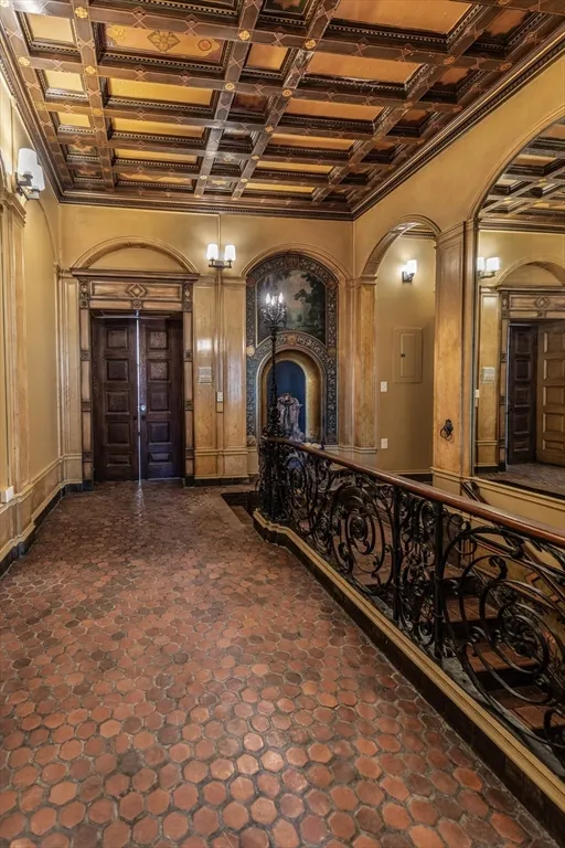 107 Beacon St, Back Bay