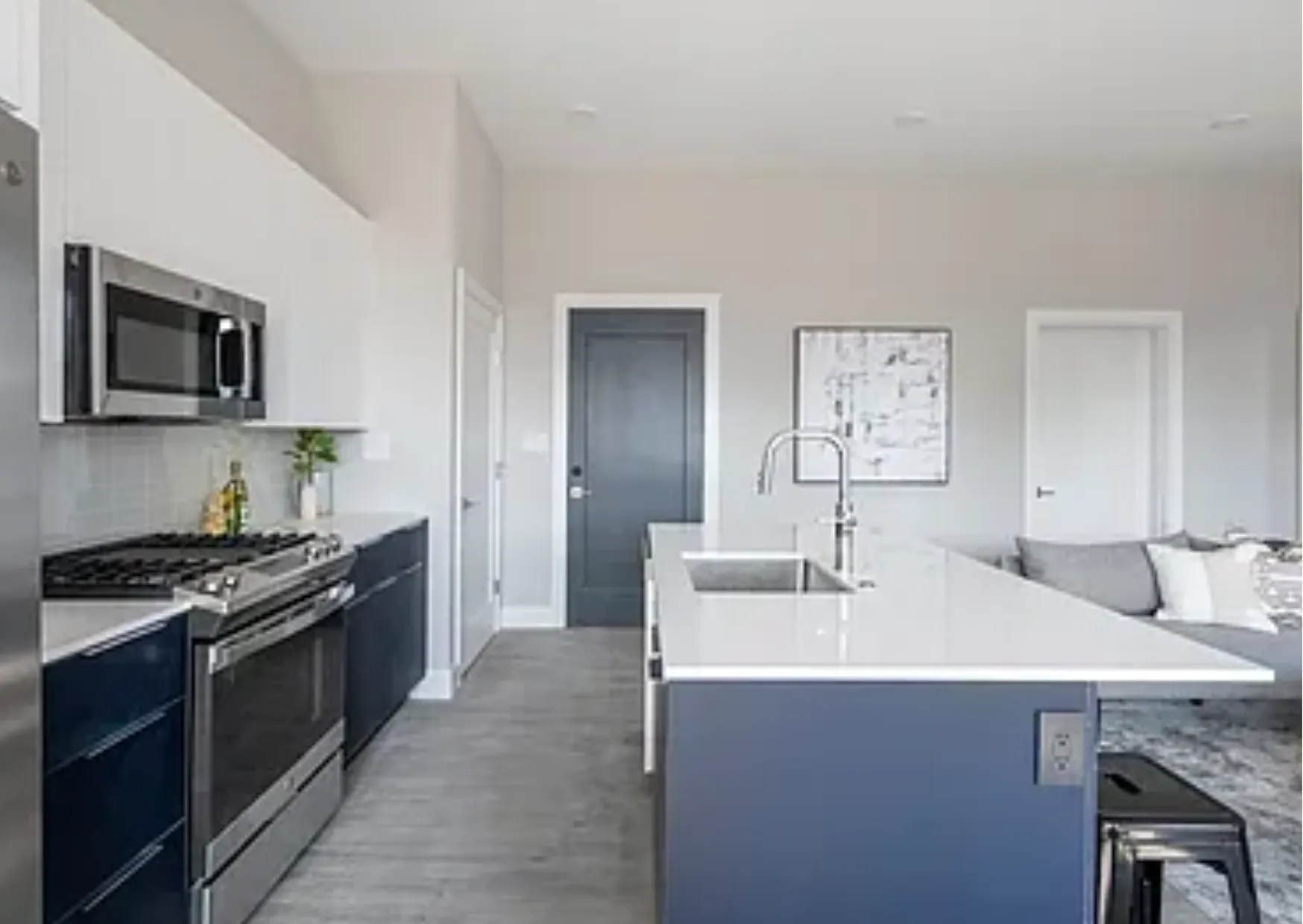 656 Saratoga St, East Boston