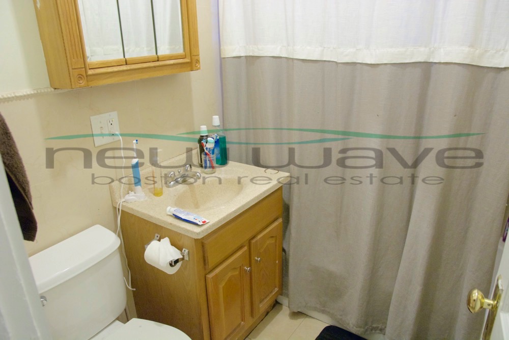 4 bed, 2 bath apartment for rent at 204 Hemenway Unit 16/17, Fenway — photo 4 of 11