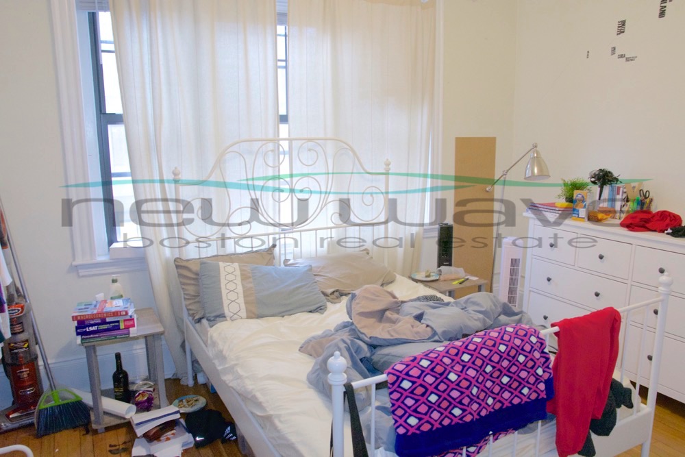 4 bed, 2 bath apartment for rent at 204 Hemenway Unit 16/17, Fenway — photo 11 of 11