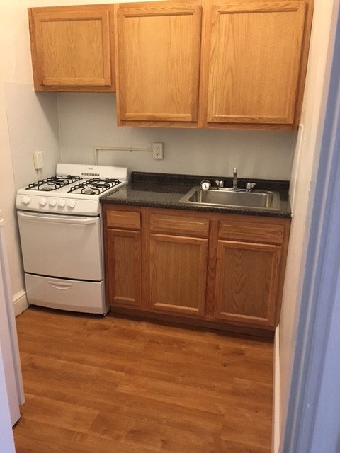 Studio bed, 1 bath apartment for rent at 2039 Commonwealth Ave Unit 1, Brighton — photo 4 of 4