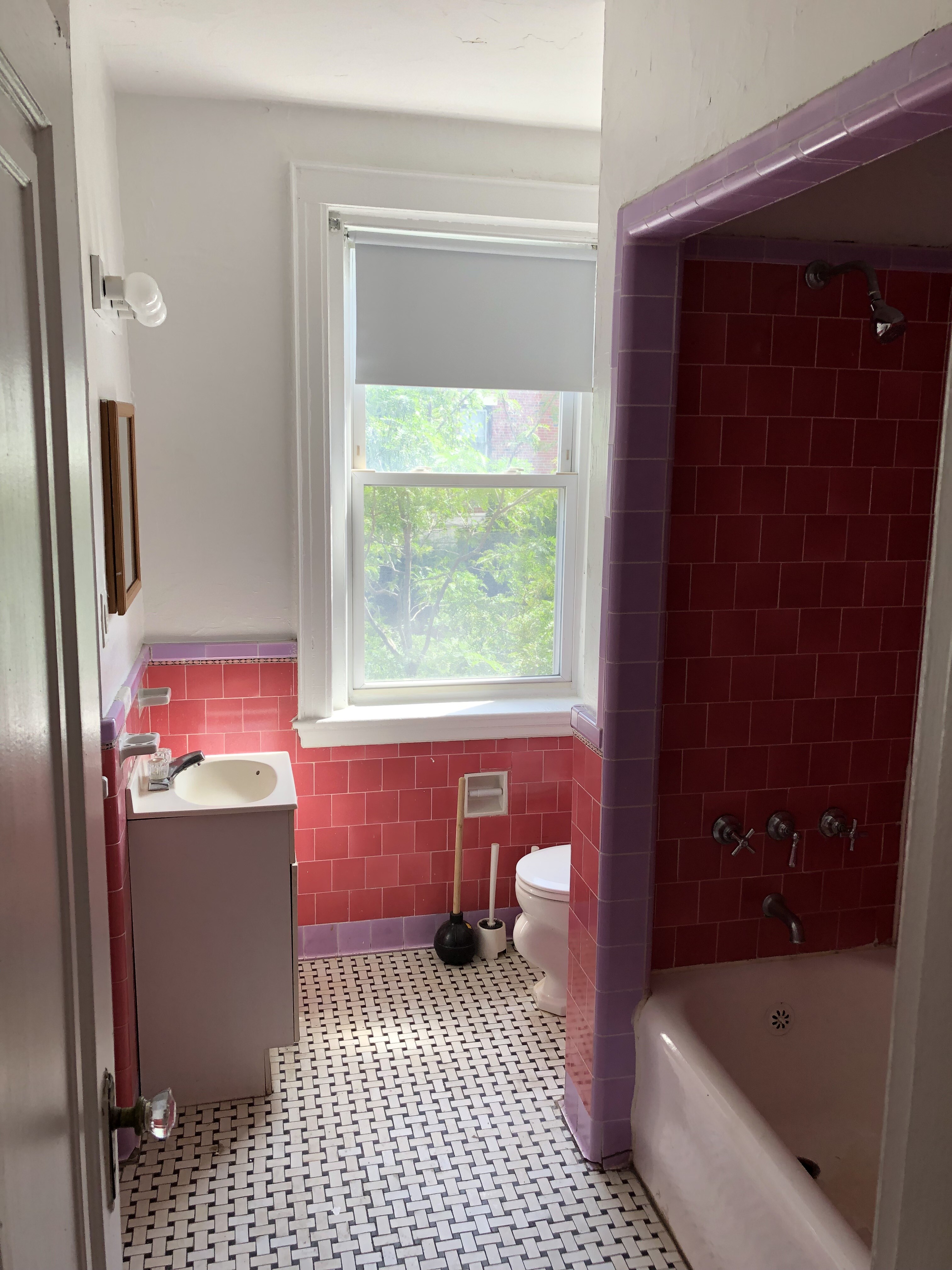 1 bed, 1 bath apartment for rent at 2035 Commonwealth Ave Unit 23, Brighton — photo 3 of 4