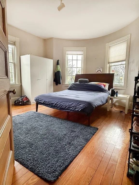 70 Perry St, Coolidge Corner