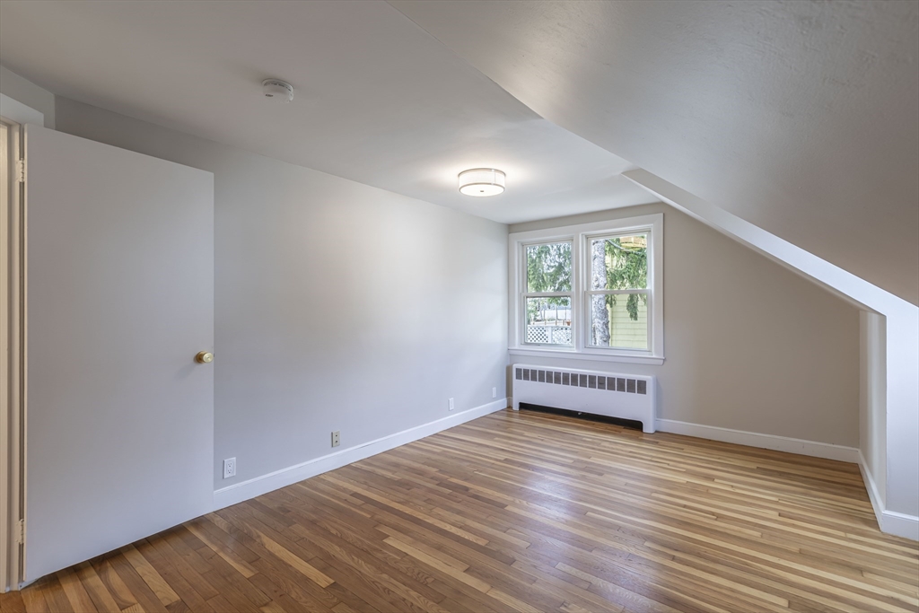 270 Cross St, Winchester