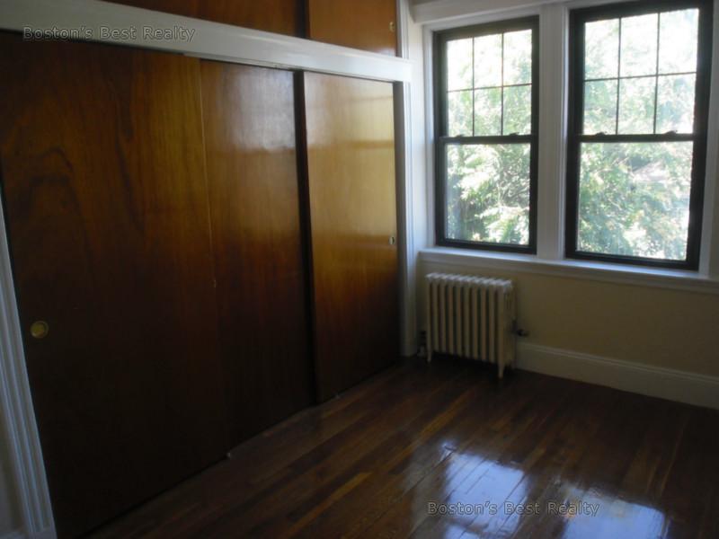 1 bed, 1 bath apartment for rent at 185 Chestnut Hill Ave Unit 14, Brighton — photo 3 of 5