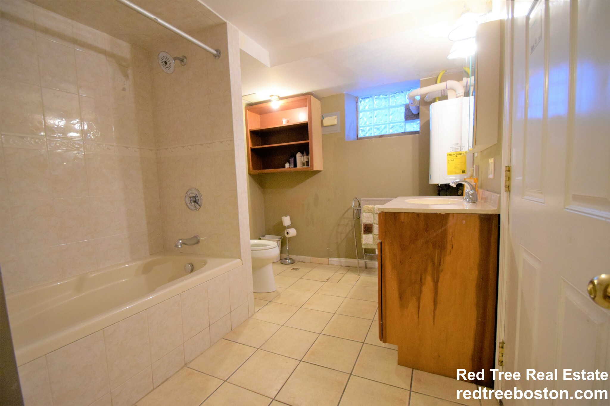 17 Holman St, Allston