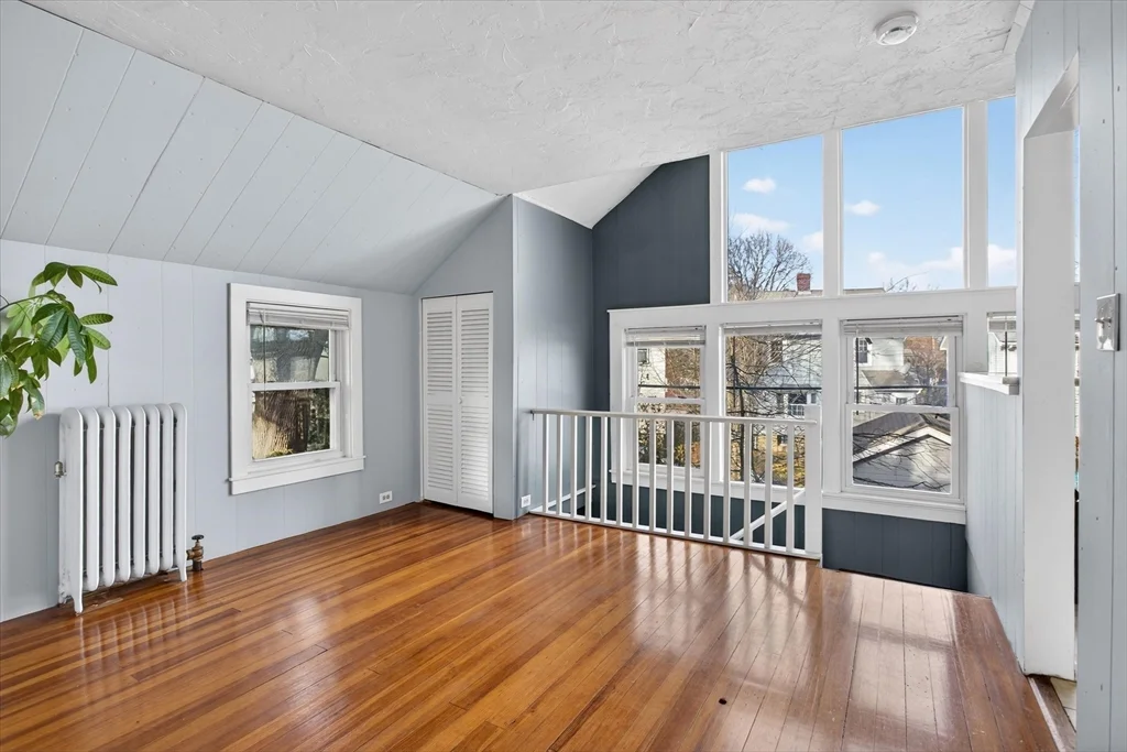 306 Edge Hill Rd, Milton