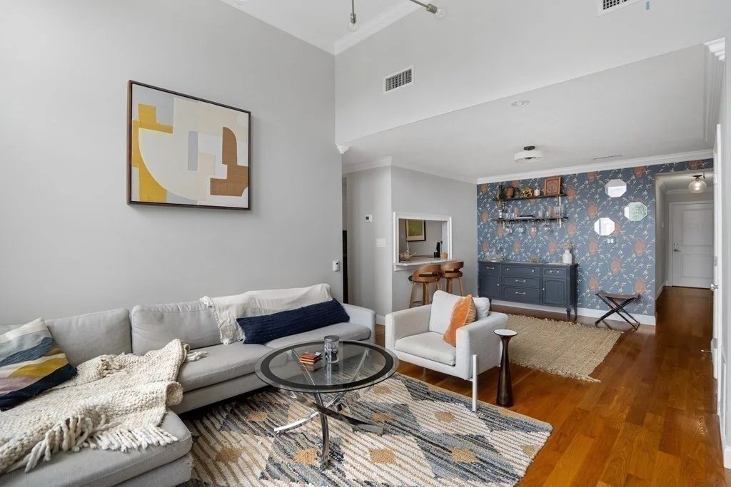 841 Parker St, Mission Hill