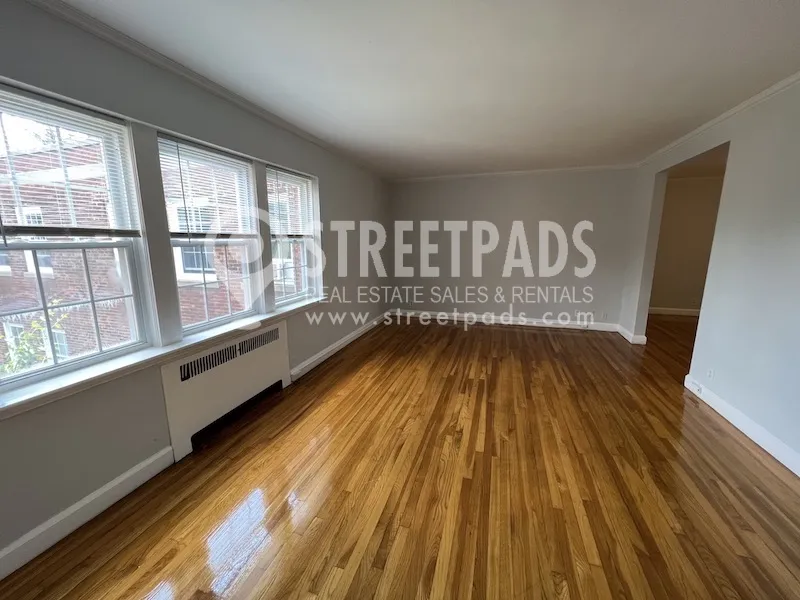 1163 Beacon St, Longwood