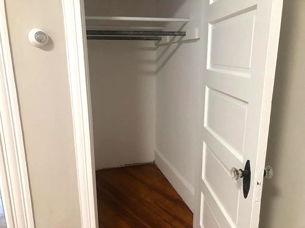 18 Cliff St, Salem