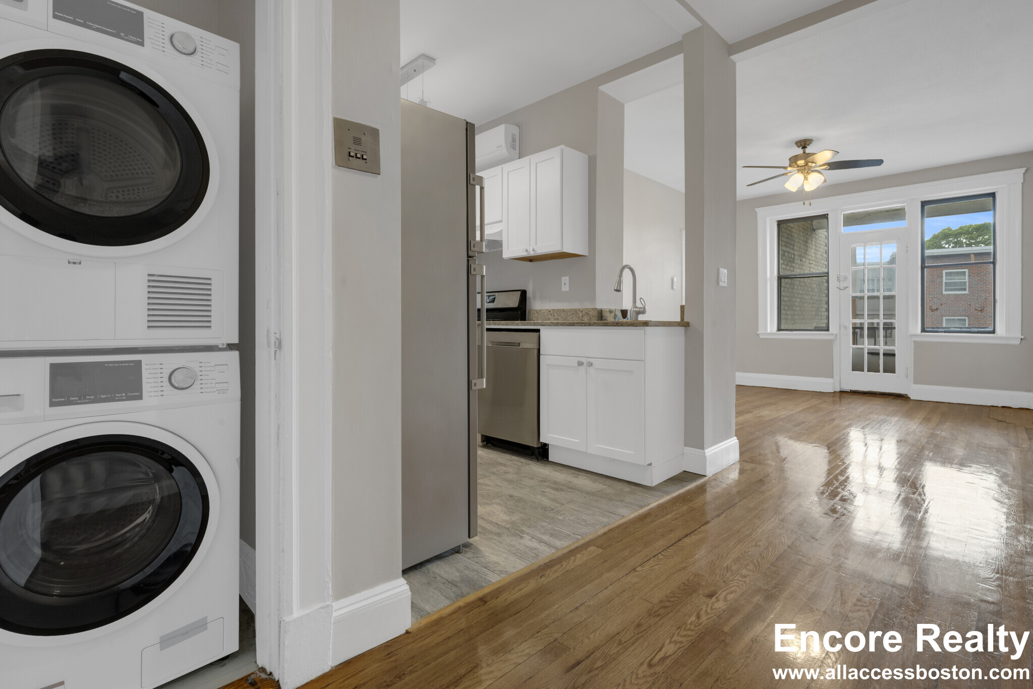 321 Summit Ave, Brighton