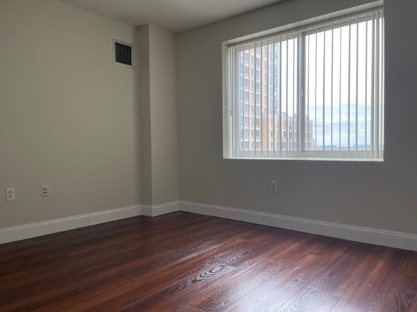 8-12 Museum Way, East Cambridge