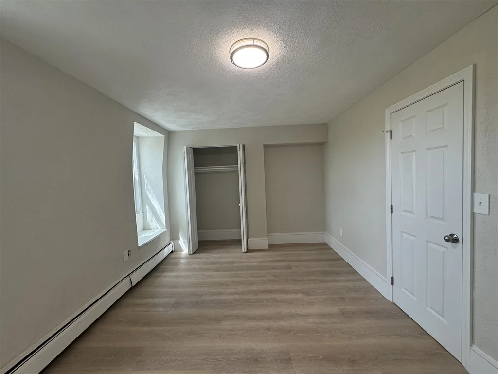 685 E 7th St, South Boston