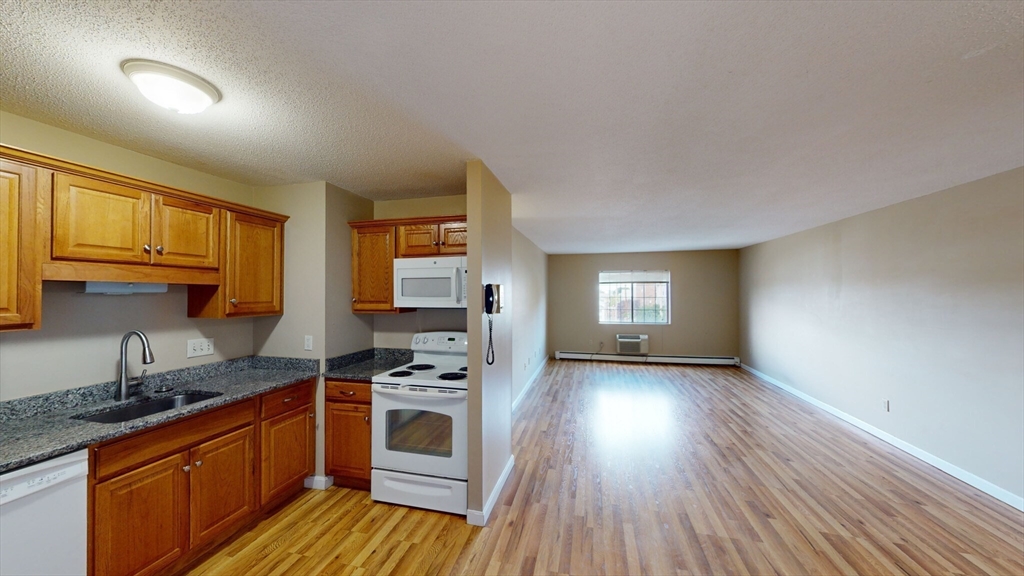 474 Broadway, Magoun Square