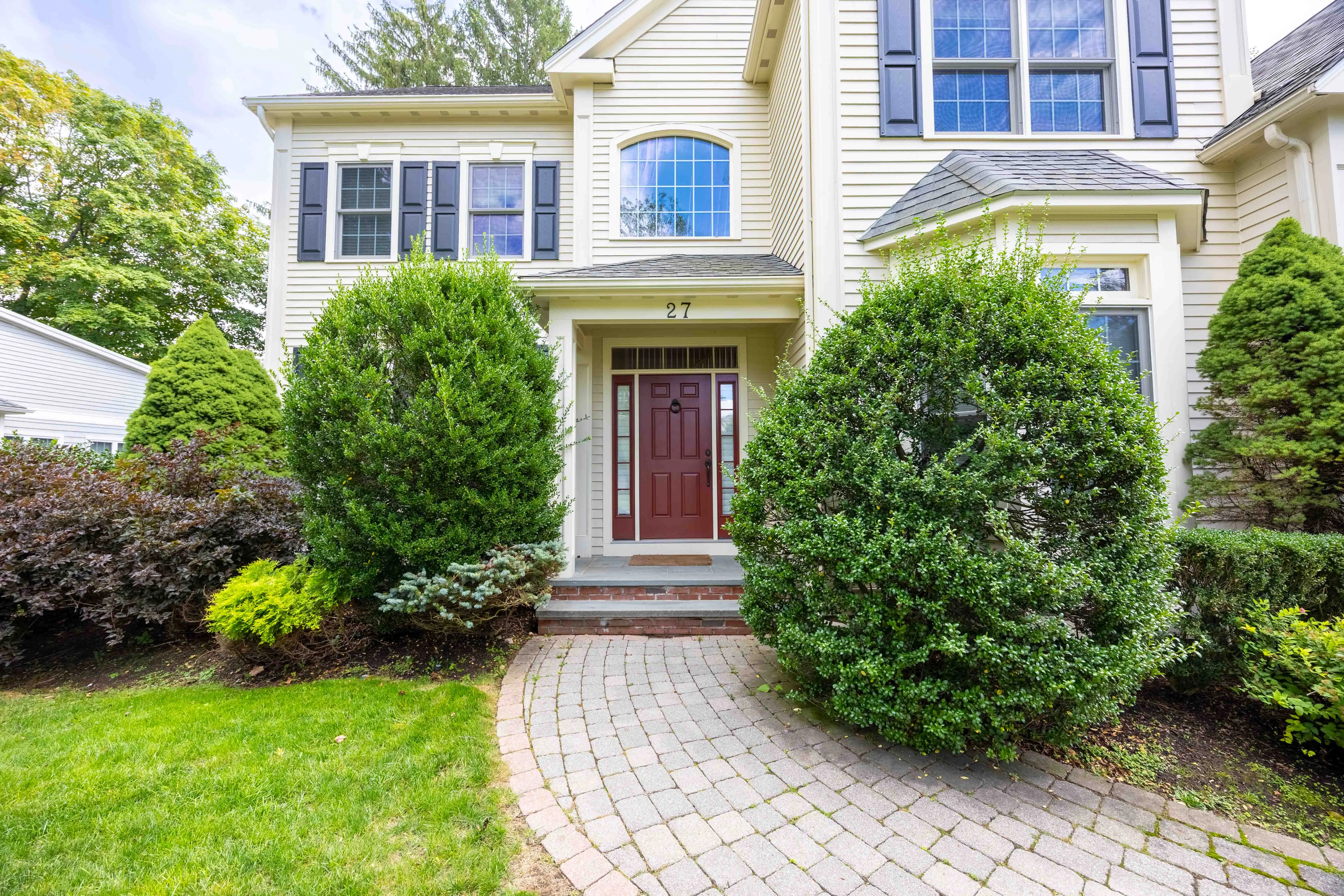 27 Mellon Rd, Wellesley