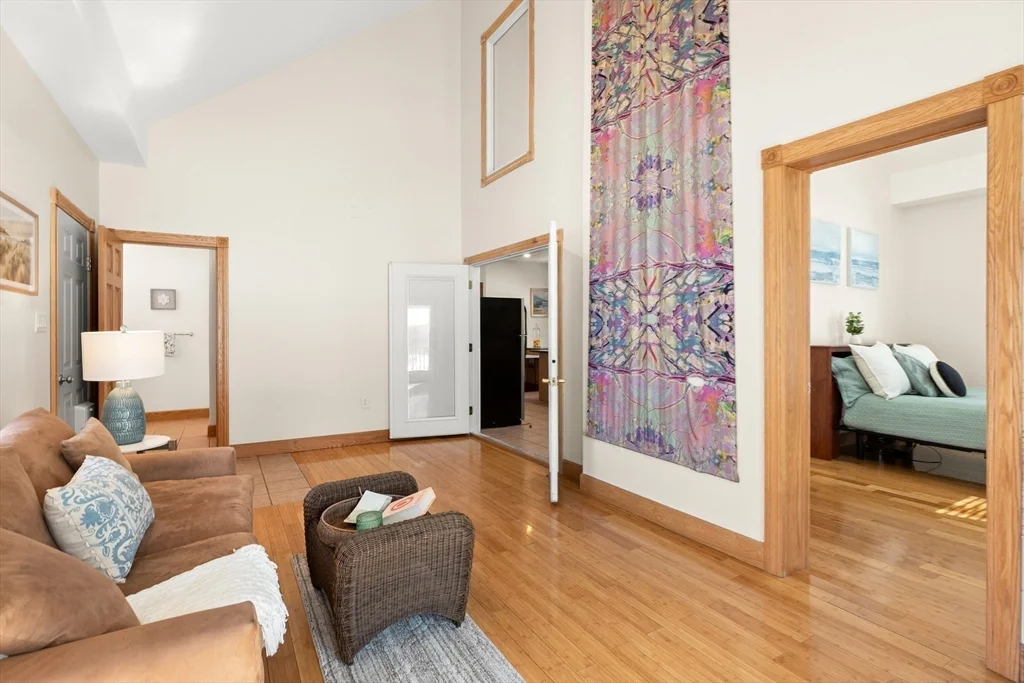 25 Pleasant St, Nahant