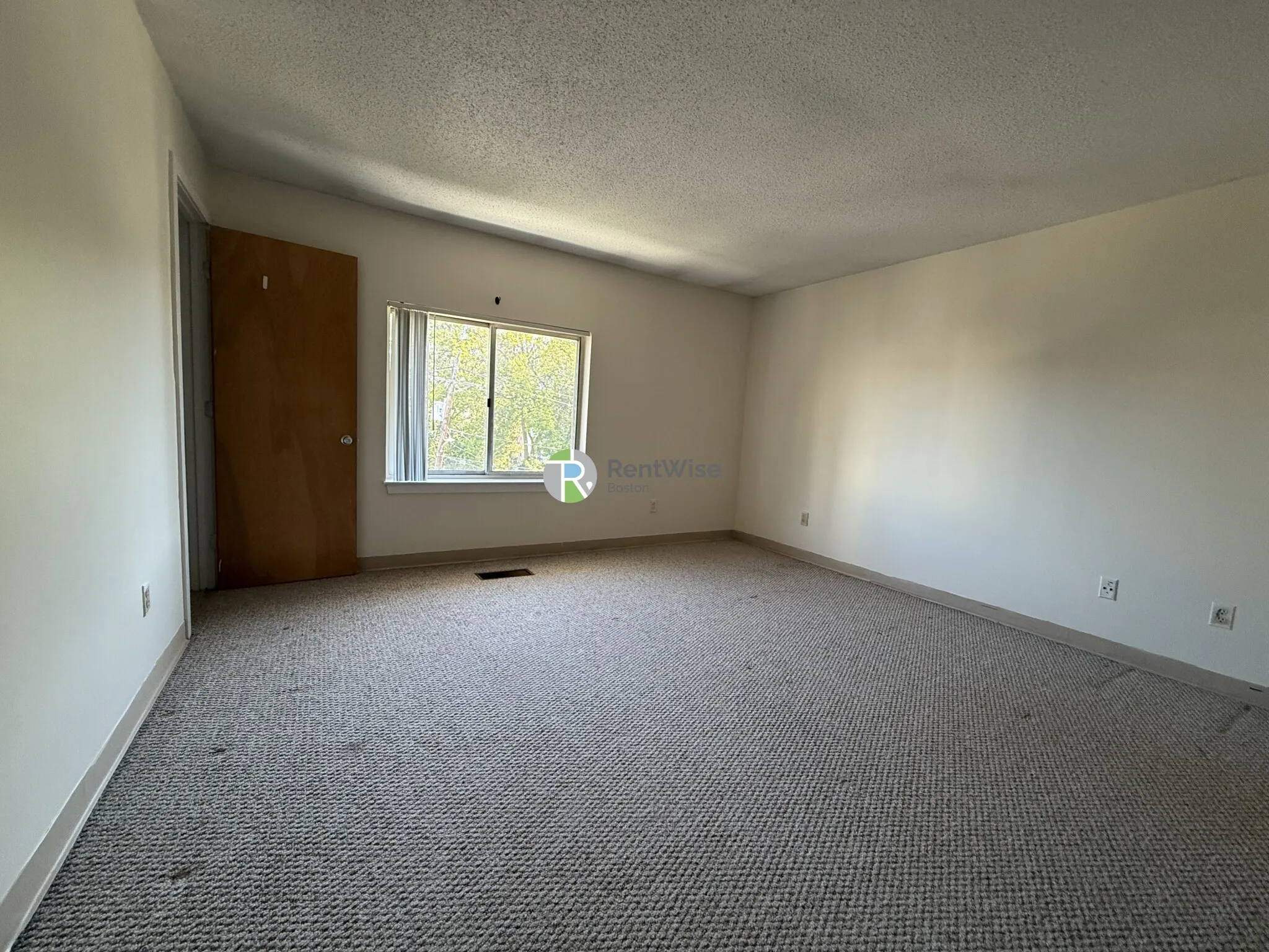 142 North Beacon St, Brighton