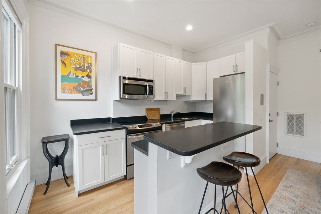 52 Clarendon St, South End