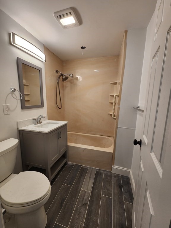 4 bed, 3 bath apartment for rent at 207 Athens St Unit 1, South Boston — photo 9 of 18