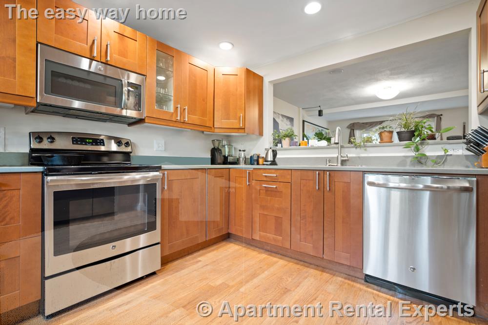 55 Waterhouse St, Teele Square