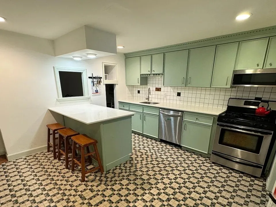 8 Fulkerson St, East Cambridge