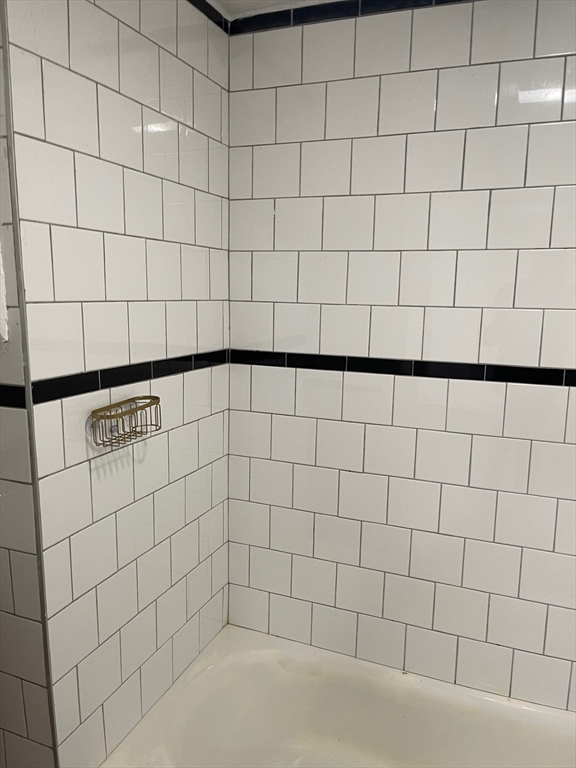 67 Saunders St, Lawrence