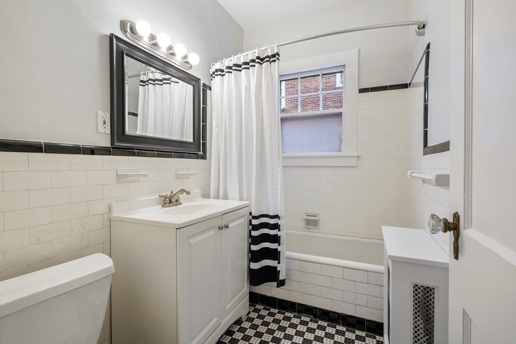 53 Maple Ave, Mid Cambridge