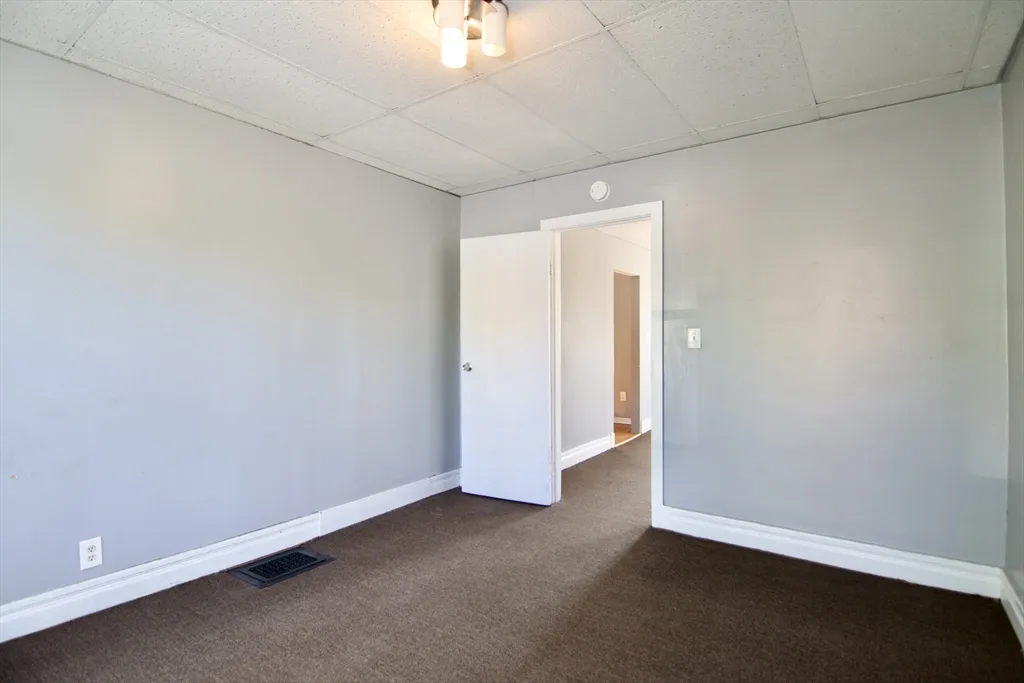 425 Taylor St, Springfield