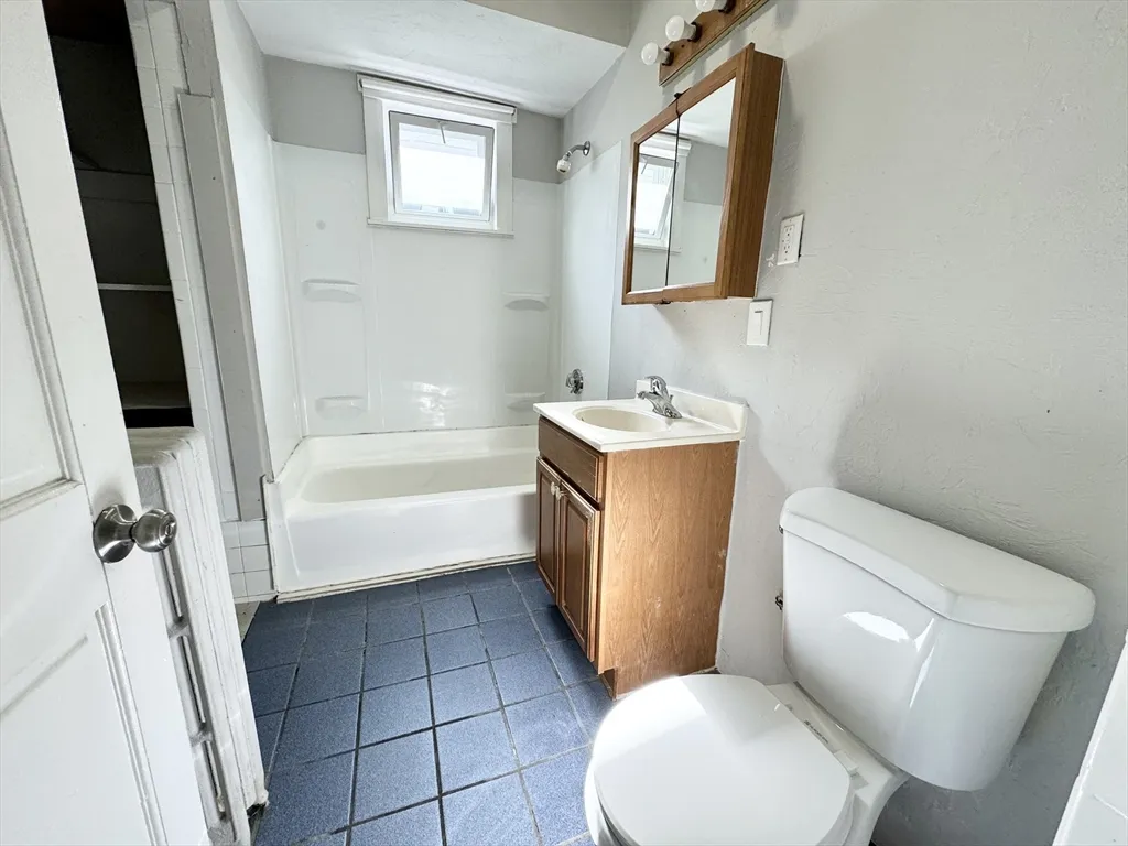 153 East Cottage, Dorchester